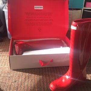 Brand new, never worn Hunter rain boots